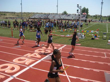 SacTown Races (2012), Girls 4X400, Section 1